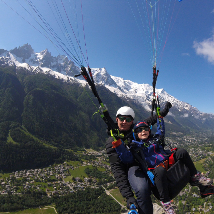 Vol enfant en parapente biplace à Chamonix Mont Blanc